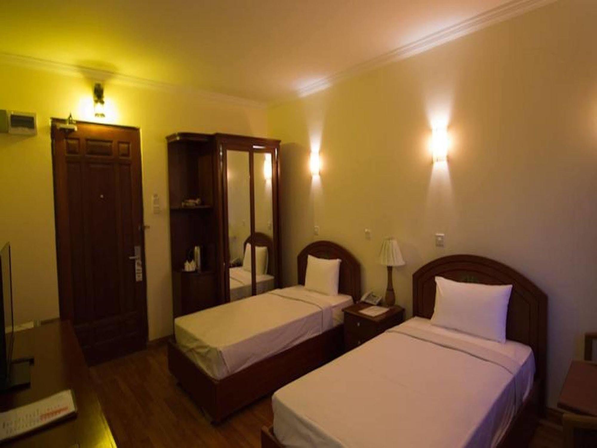 Millennium Hotel Rangoon Buitenkant foto